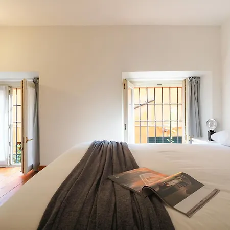 Enchanting Loft Between History And Tranquility アパート ミラノ