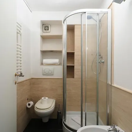 Enchanting Loft Between History And Tranquility ミラノ